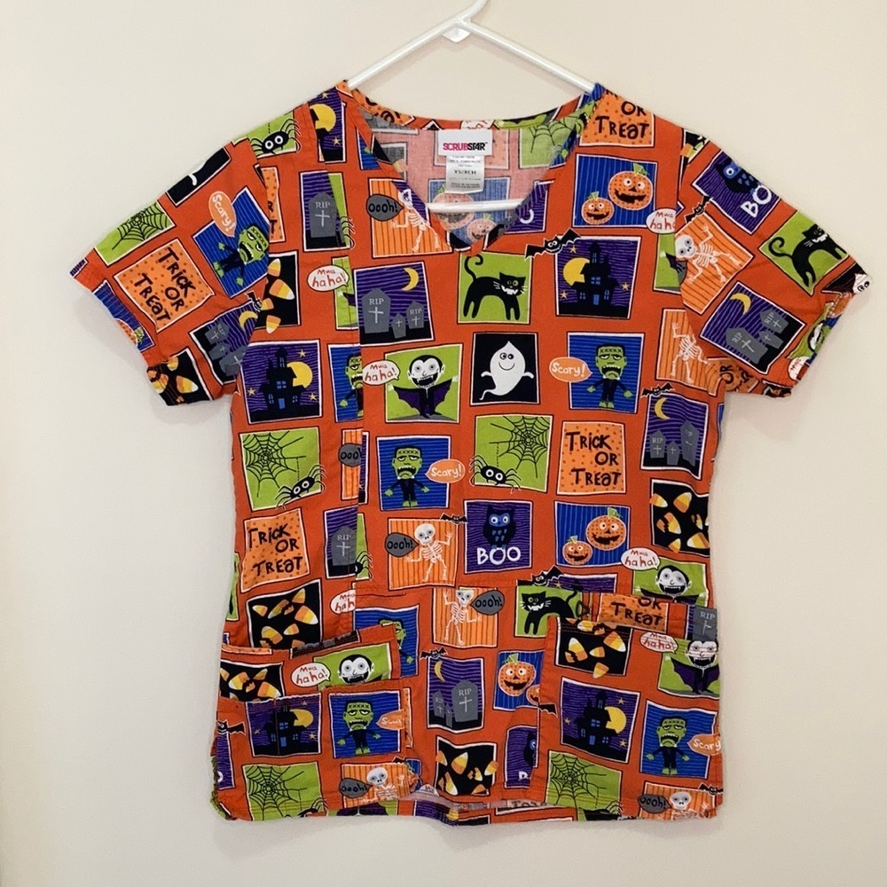 ScrubStar Halloween Women’s Scrub Top Size XS